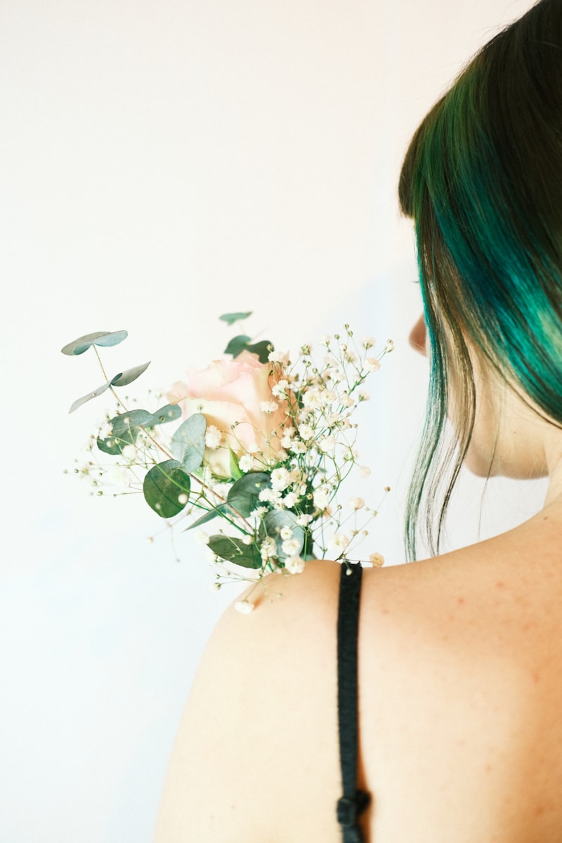 Occasional Hair Shade Flips for Creative Brides: The Elegant Transformation