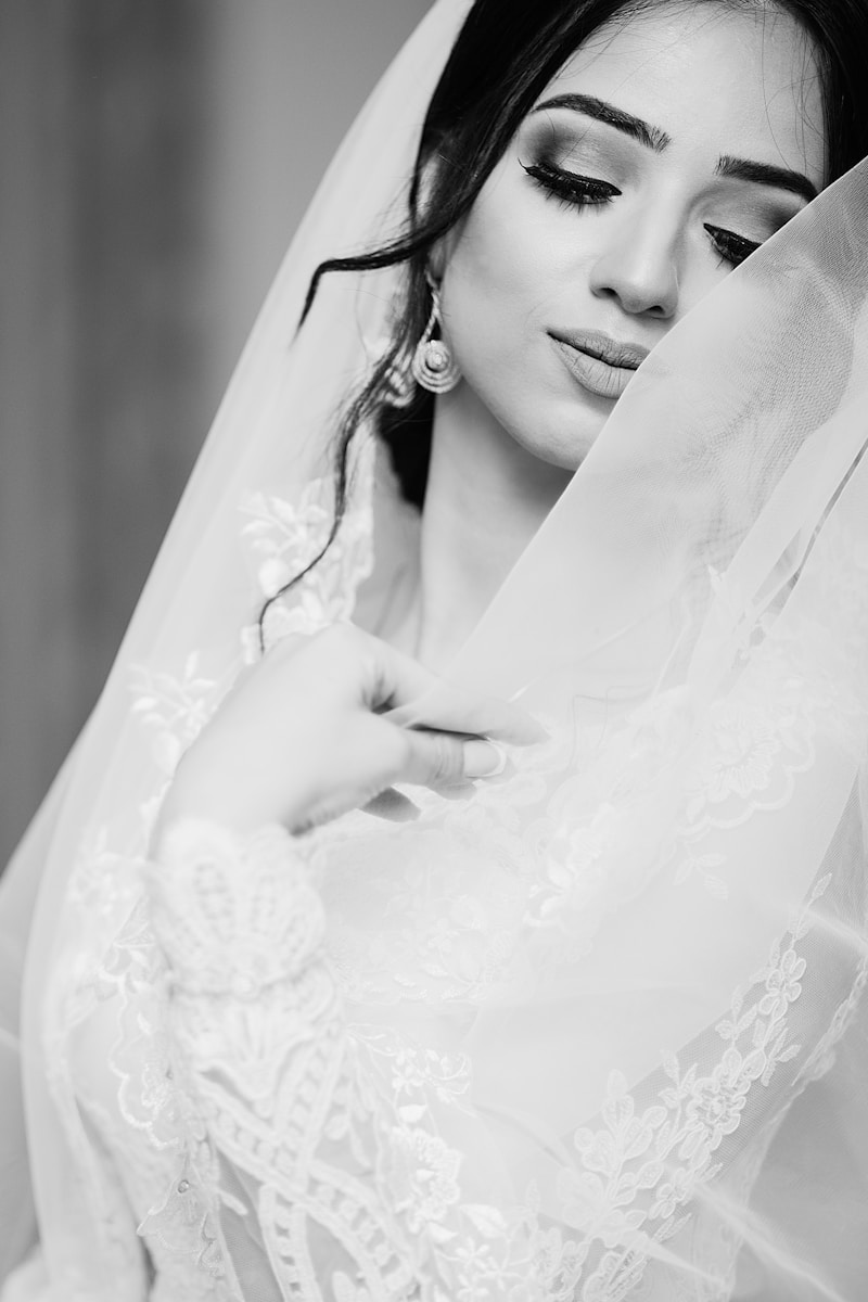 Perfect Curls for Wedding Portraits: Achieving Stunning Looks for Your Big Day