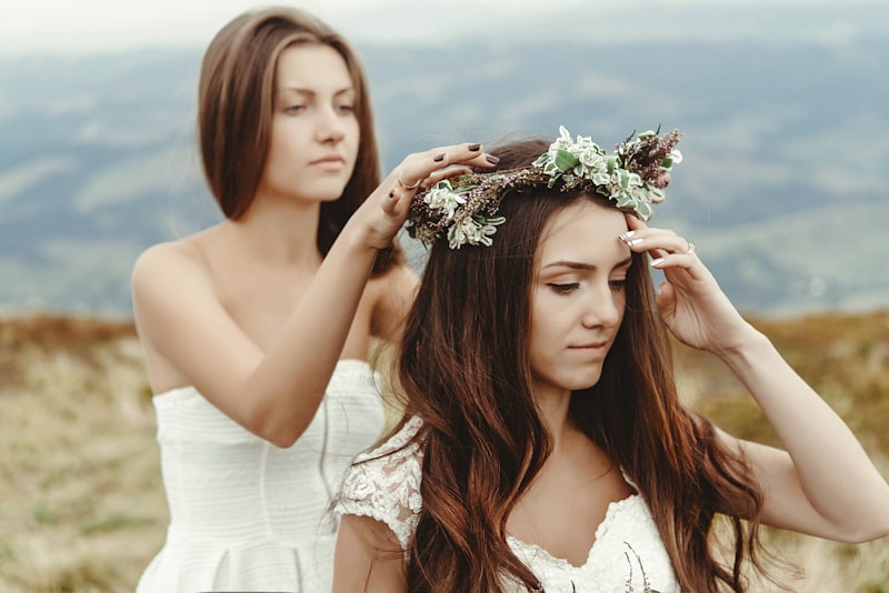 Timeless Elegance: Retro Hairpins and Accessories for Brides