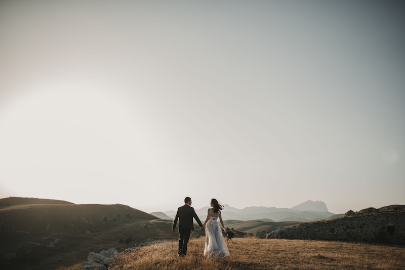 Essential Maintenance Tips for Wedding Day Curls